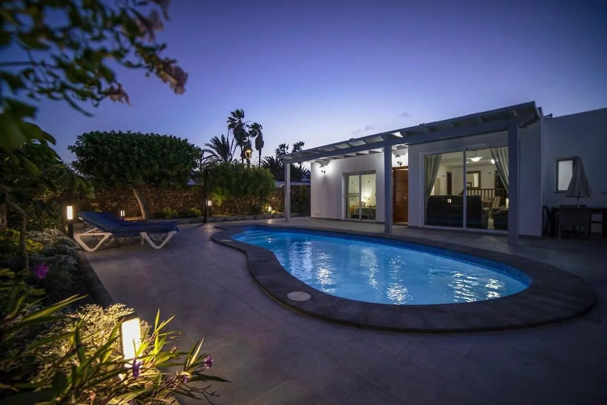 Villa Whitney Puerto del Carmen  0*, Puerto del Carmen (Lanzarote)