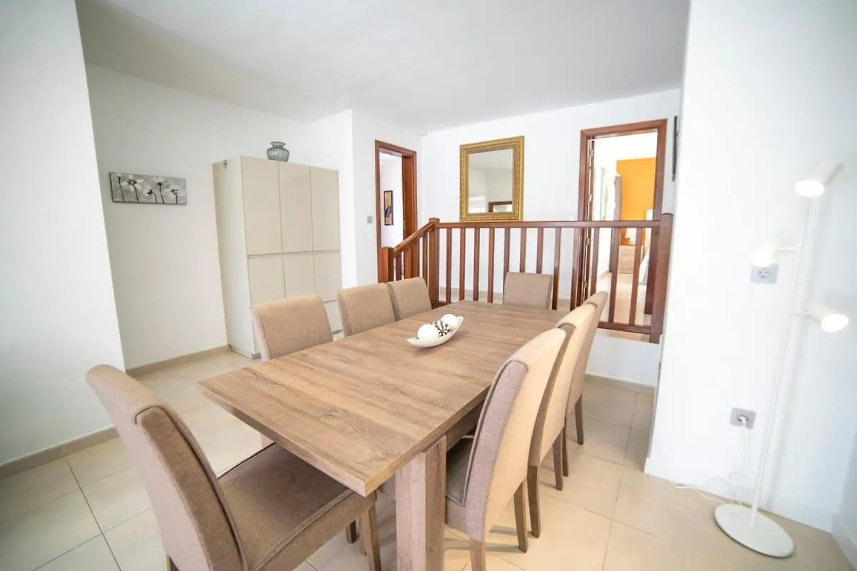 Villa Whitney Puerto del Carmen   Puerto del Carmen (Lanzarote)